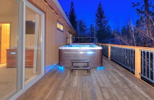 Eagle Mountain Estates House | Big Bear Lake Escape I Hot Tub I Nature Views