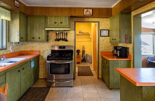 Fawnskin Cabin | Big Bear's Most Unique Location! Amazing View, Wood Fireplace, Backs To Mountain