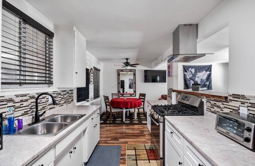 Port Hueneme House | Big family friendly space, 3 bedrooms near beaches!