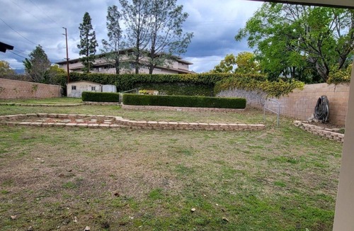 Highland House | BIG HOUSE, LARGE GATED YARD AND DOUBLE LIVING ROOM