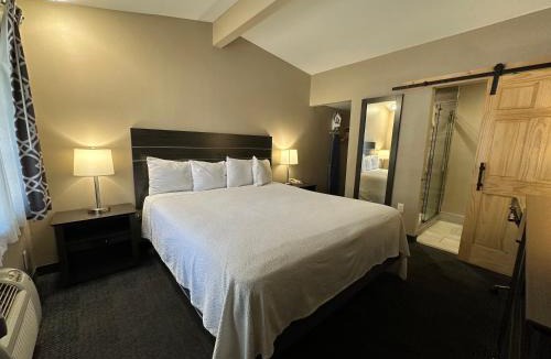 Lakeside Park Hotel | Black Jack Inn