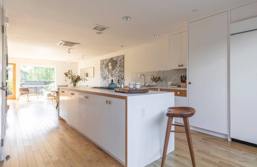 Elysian Heights Apartment | BlackBirds Way by onefinestay
