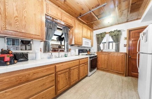 Big Bear City Cabin | Blissful Sugarloaf Cabin Getaway