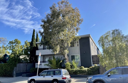 Mid-City Condo | Blocks from the beach and 3rd St Promenade!