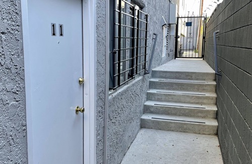 Mid-City Condo | Blocks from the beach and 3rd St Promenade!
