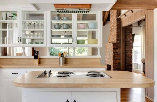 Valley Glen House | Blue Door Oasis -5 min to Universal & Hollywood