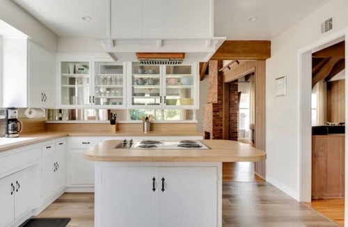 Valley Glen House | Blue Door Oasis -5 min to Universal & Hollywood