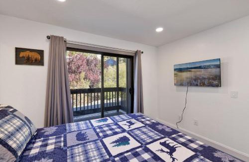 Boulder Bay House | Blue jay getaway #2082