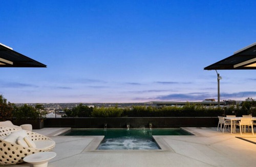 The Bird Streets Villa | Blue Jay Hill - Epitome of Luxury Living With Panoramic Jetliner Views