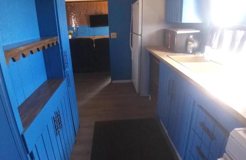 Apple Valley Apartment | Blue mobile home