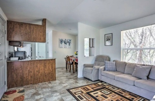Mariposa House | Blue Mountainview welcomes long stays
