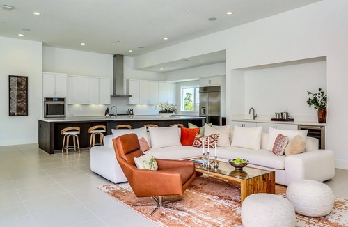 Historic Tennis Club House | 'Blue Skye Modern' Modern pool pad w/4 suites