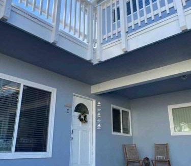 San Clemente Apartment | Blue Whale Inn Pet and Kid Friendly Unit C