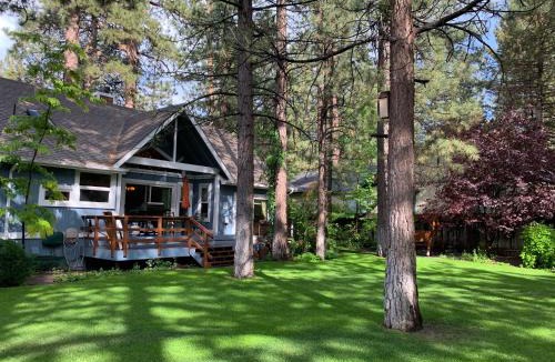 Winter Park House | BLUEBEARY PINES-PERFECT ESCAPE-PRIVATE HOT TUB-WALK to SKI SHUTTLES