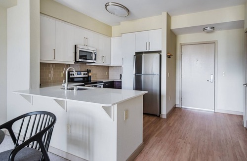 Pleasanton Apartment | Blueground | Dublin, pool & w/d, nr park
