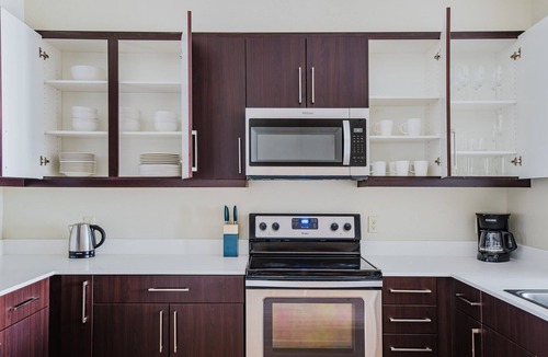 Dublin Apartment | Blueground | Dublin, pool & AC, nr museums