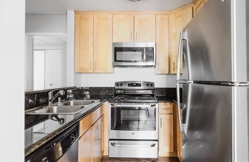 Atwater Village Apartment | Blueground | Glendale 1bd apartment
