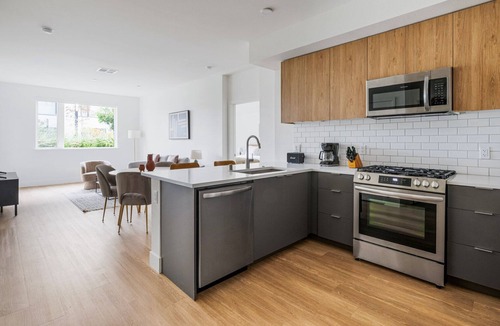Burlingame Apartment | Blueground | Ingold - Milldale, pool, nr Bayfront Park