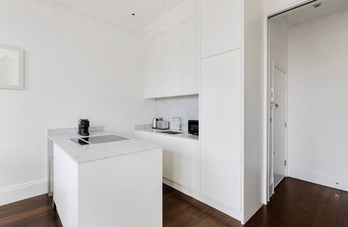 Redcliffe Apartment | Blueground | Kensington, view, nr Kensington Gardens