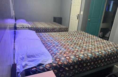 Commerce Hotel | Bob's Motel