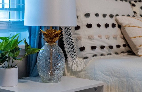 Rosemead House | BOHO Hidden Gem 3B2B King suite near DTLA Sleeps 8