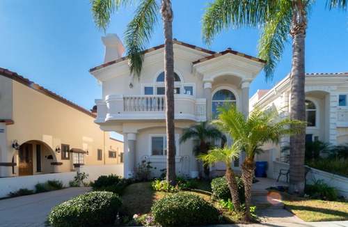 South Redondo House | Boho vibe with ocean views!