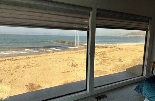 Pierpont Bay House | BOOK 3 NIGHTS GET THE 4TH FOR FREE OCEANFRONT!