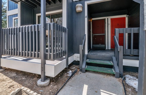 Patton Condo | Boulder Bay Chalet Condo - Mountain charm condo with lake view and WIFI!