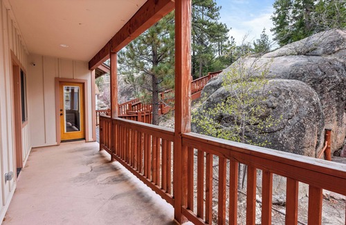 Boulder Bay Ski Chalet | Boulder Bay Chalet Lakefront