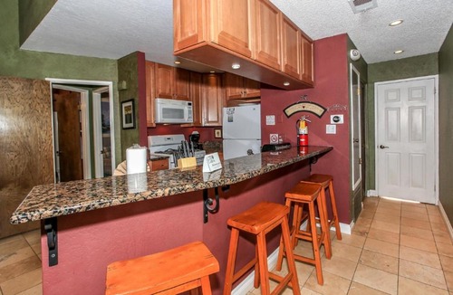 Boulder Bay House | Boulder Bay Lakeside Condo - Lakefront condo with views of the popular Boulder Bay Park