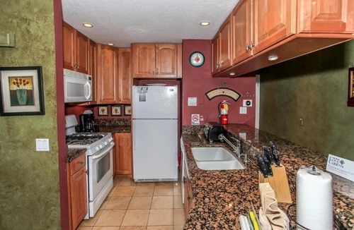 Boulder Bay House | Boulder Bay Lakeside Condo - Lakefront condo with views of the popular Boulder Bay Park