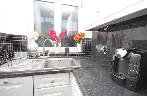 Chaucer Apartment | Boutique Apartment minutes to London Bridge Tube