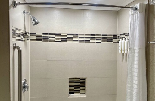 Lompoc Hotel | Boutique Comfort at Inn at HWY1
