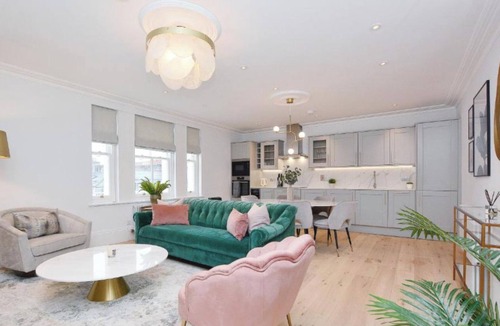 South Kensington Apartment | Boutique Elysian House South Kensington 3 Bed Flat minutes from the Hyde park