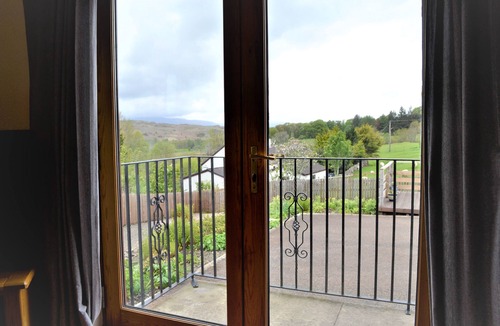 New Galloway Cottage | Bramble Cottage - a house that sleeps 6 guests in 3 bedrooms