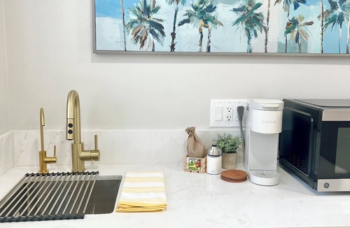 South Redlands Apartment | BRAND NEW 2-bdrm Guesthouse with WiFi, AC in marvelous Redlands