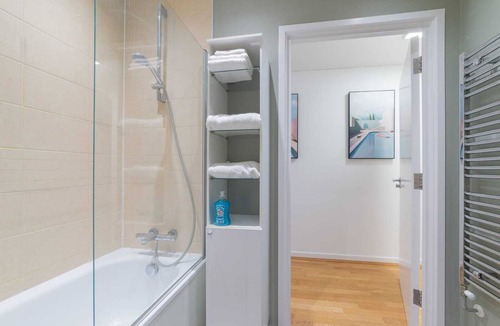 Deptford Apartment | Brand New Cosy Apartment in Greenwich