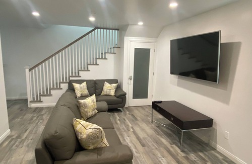 Inglewood House | Brand new furnished 3-bedroom home in Inglewood b/w Sofi Stadium & LAX Airport.