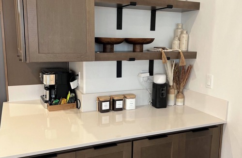 Pumpkin Center House | Brand New, Luxury 2BD/2BA Home in a Quiet Newly Constructed Area of Bakersfieldn