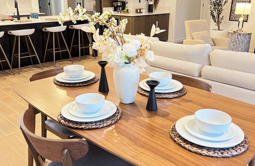 Pumpkin Center House | Brand New, Luxury 2BD/2BA Home in a Quiet Newly Constructed Area of Bakersfieldn