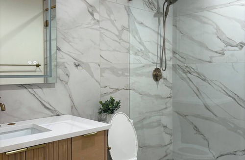 Malibu Canyon Apartment | Brand new modern studio in pleasant and quiet Calabasas.