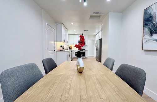 Bonita House | Brand New San Dimas Retreat, minutes to Trails/Raging Waters