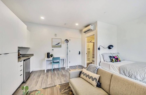 Downtown Oakland Apartment | Brand New Stylish Studio Suite Near Downtown!