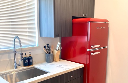 Joshua Tree Apartment | Brand New Tiny Home in Joshua Tree with Enchanting Mountain Views