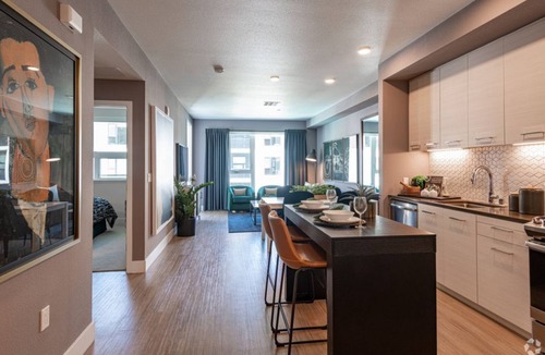 Sunnyvale Condo | Breathtaking 1BR Condo Savoy Sunnyvale