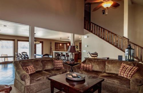 Bass Lake House | Brickers Lakefront