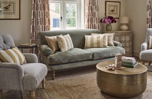 Hertford House | Bridge House at Woodhall Estate