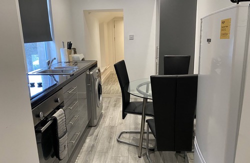 Bridgend Apartment | Bridgend Central 2-Bed Apartment