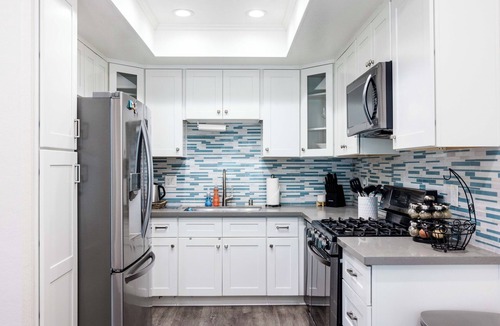 West Carson House | Bright 3 BR Home, Master Suite, Pool