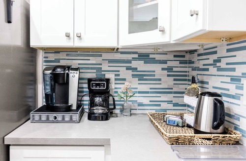West Carson House | Bright 3 BR Home, Master Suite, Pool